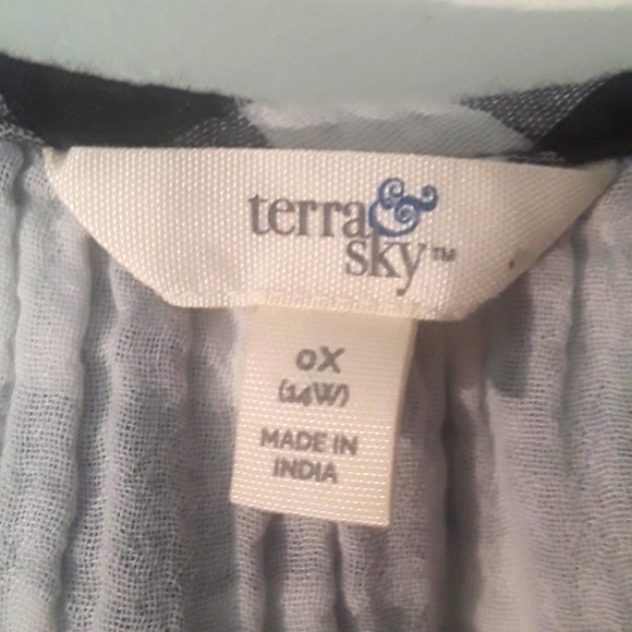 Terra & Sky Buffalo Plaid Flowy Tank Top with Ruffle Sleeves - Picture 4 of 6